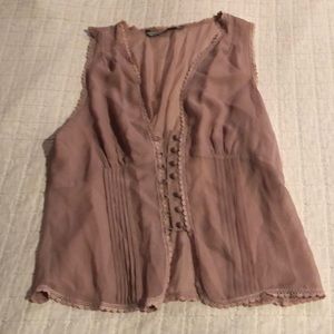 Sheer••Sleeveless••V-neck••Button-down Blouse